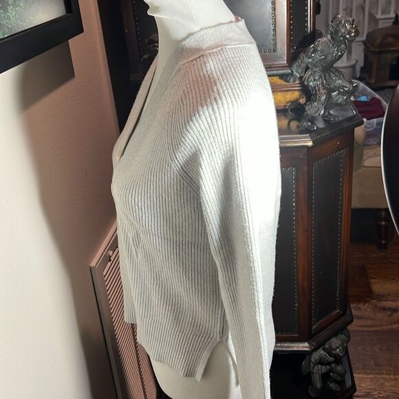 Mi Ami small Sweater in Pale Gray. WT251 - Picture 2 of 6